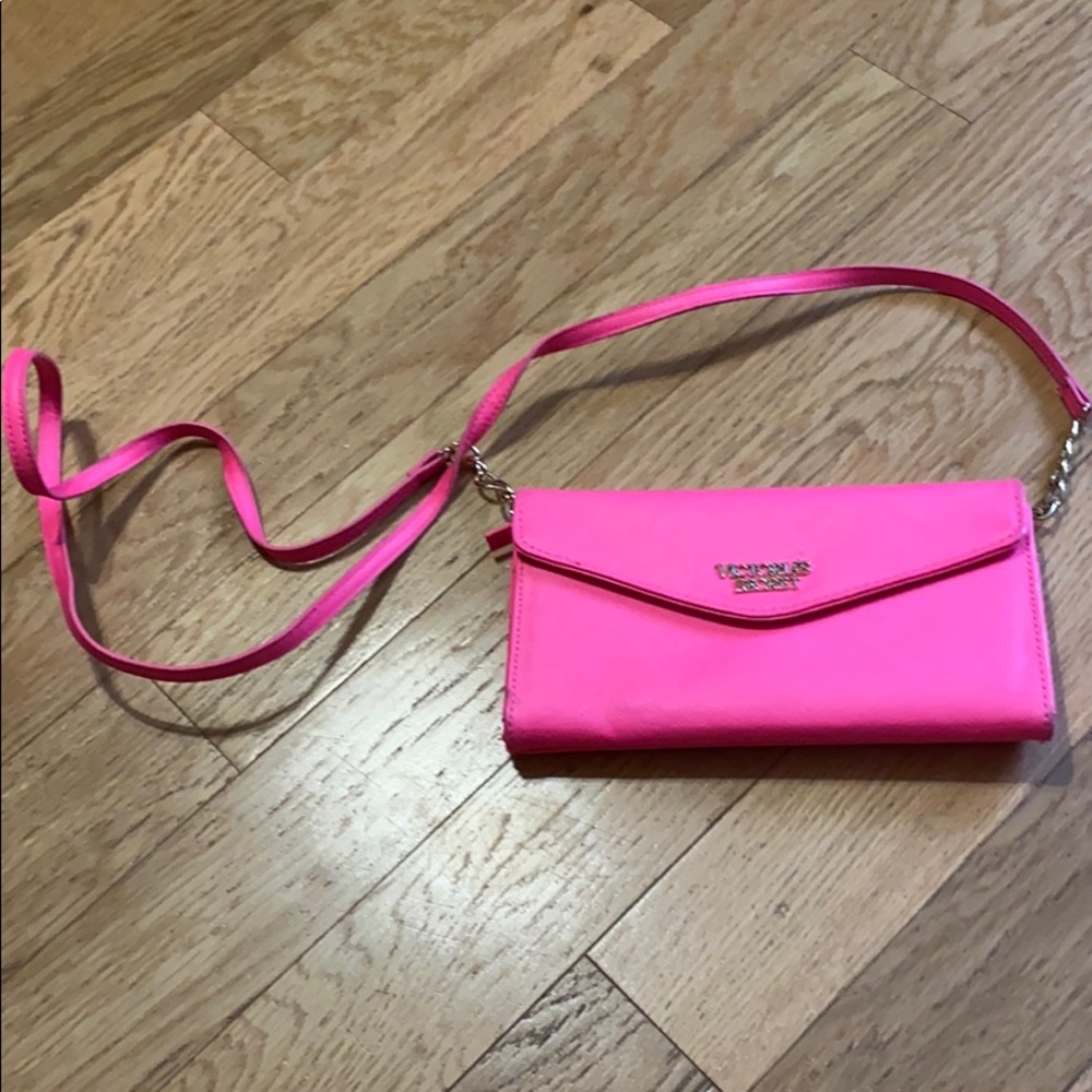 CLEARANCE NWOT Small hot pink cross body purse